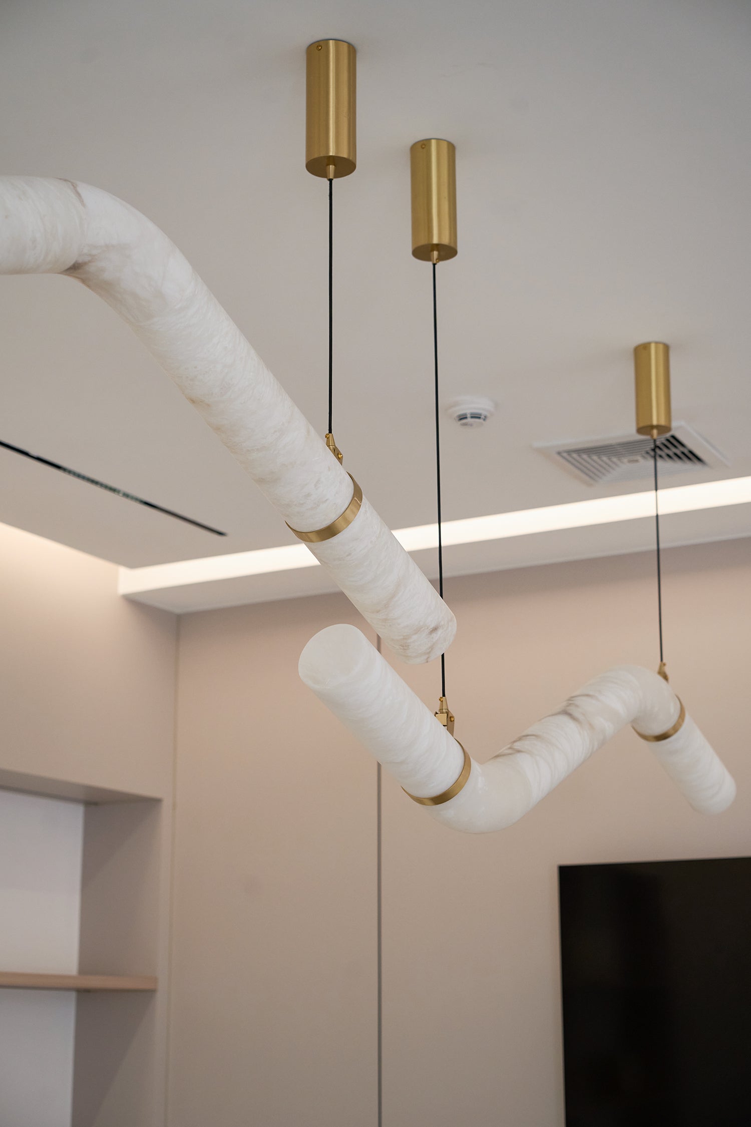 Freyza | Errina Minimalist Elegance Pendant Light – Minimalist Kitchen Dining Room
