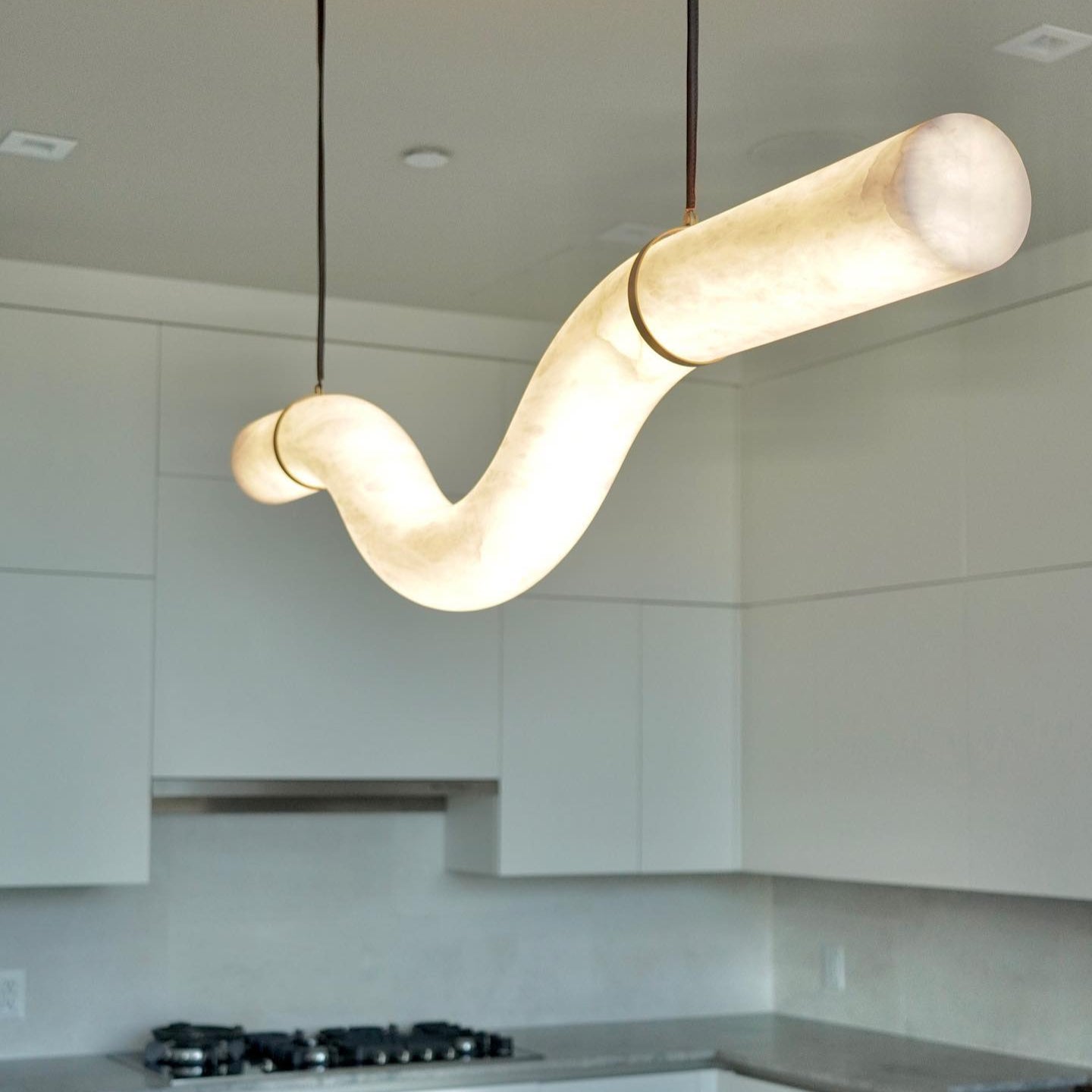 Freyza | Errina Minimalist Elegance Pendant Light – Minimalist Kitchen Dining Room