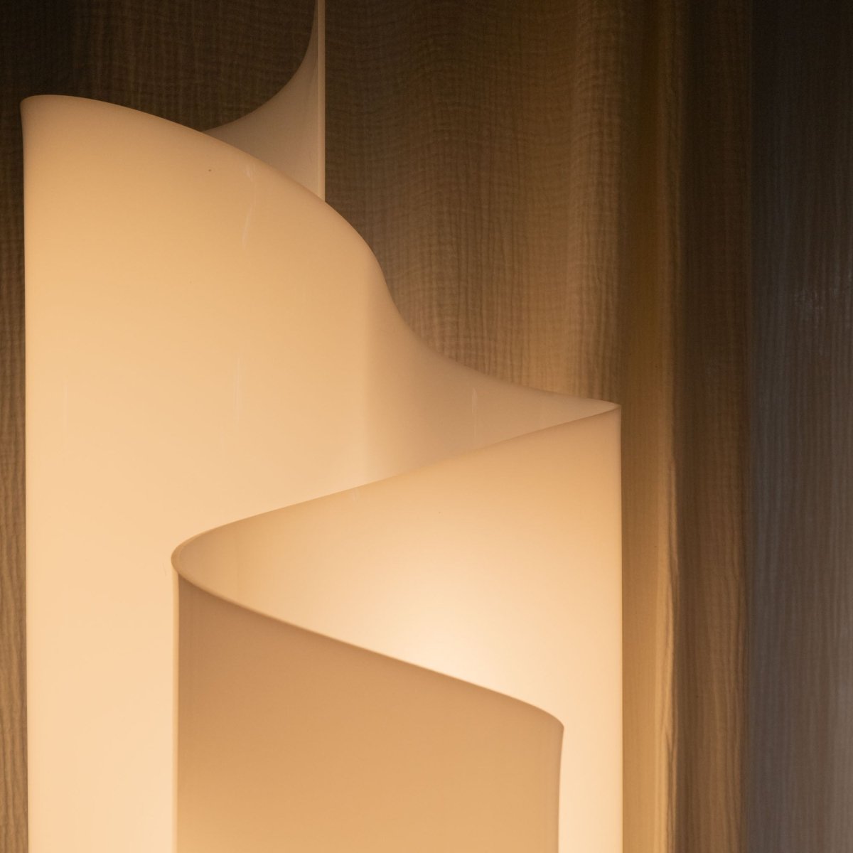 Luminara | Elegant Modern Spiral Design Table Lamp 7