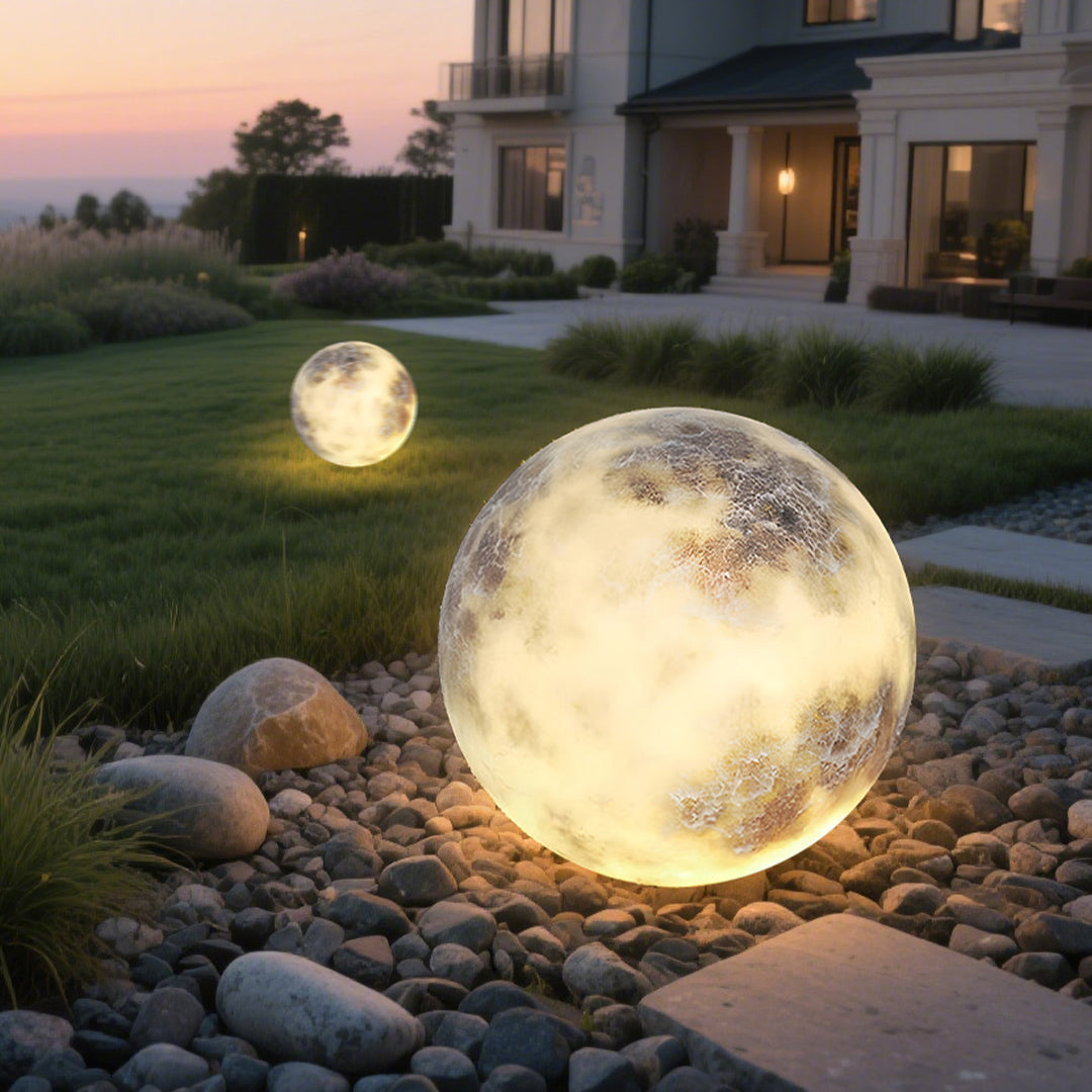 Lunara | Elegant Moon Shaped Solar Outdoor Garden Light Fixture 7