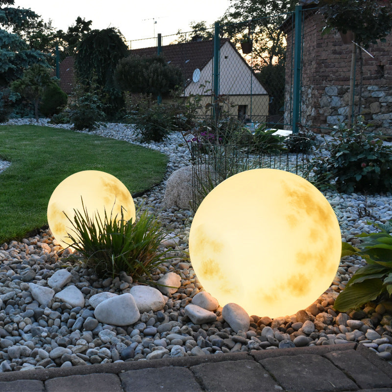 Freyza - Lunara | Elegant Solar Garden Moon Shaped Outdoor Light Fixture
