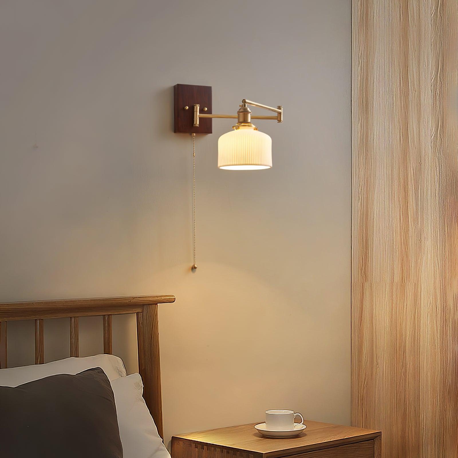 Freyza | Applique murale artistique en laiton et noyer – chambre et couloir vintage