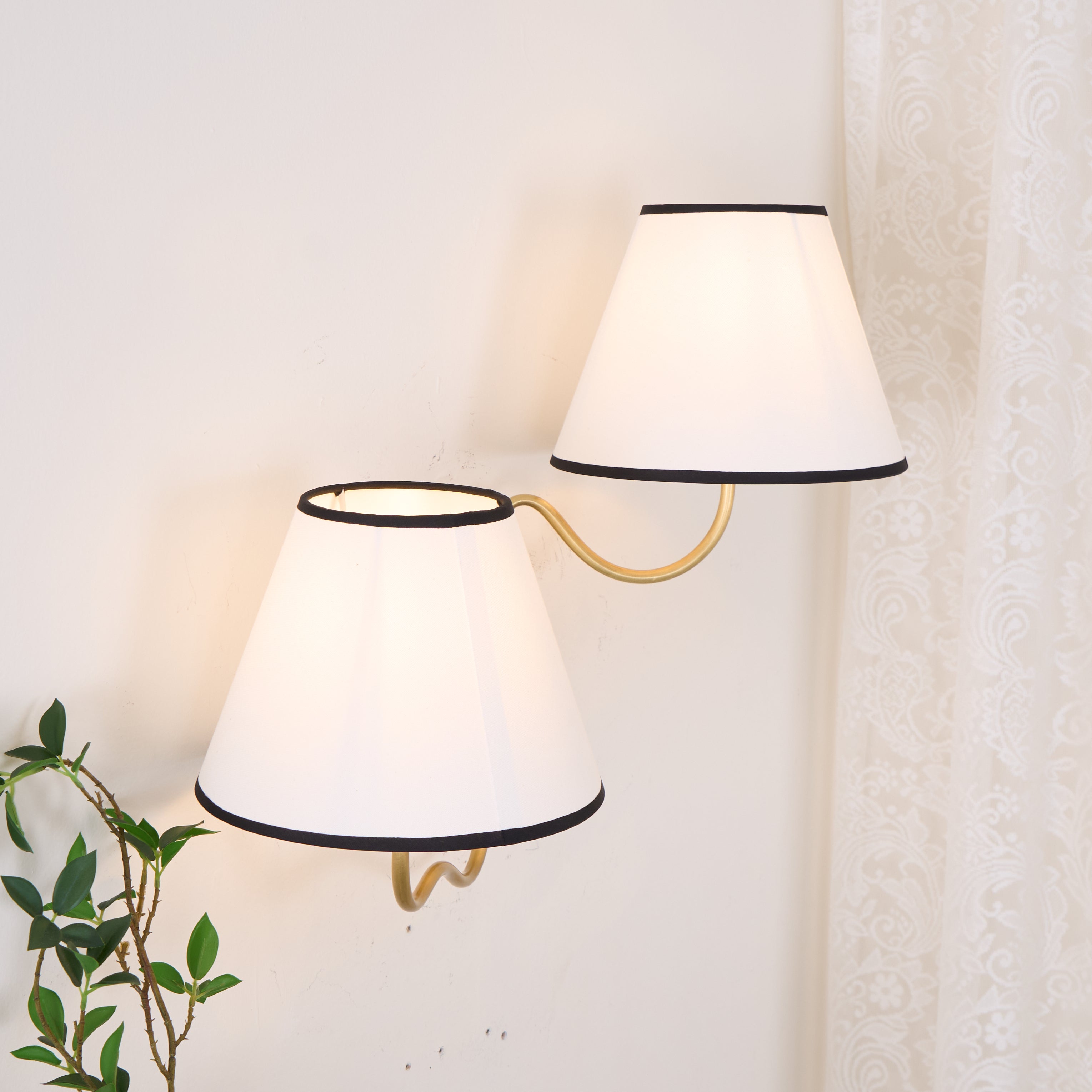 Freyza | Evynor Vintage Industrial Brass Fabric Wall Light – Industrial Bedroom Hallway