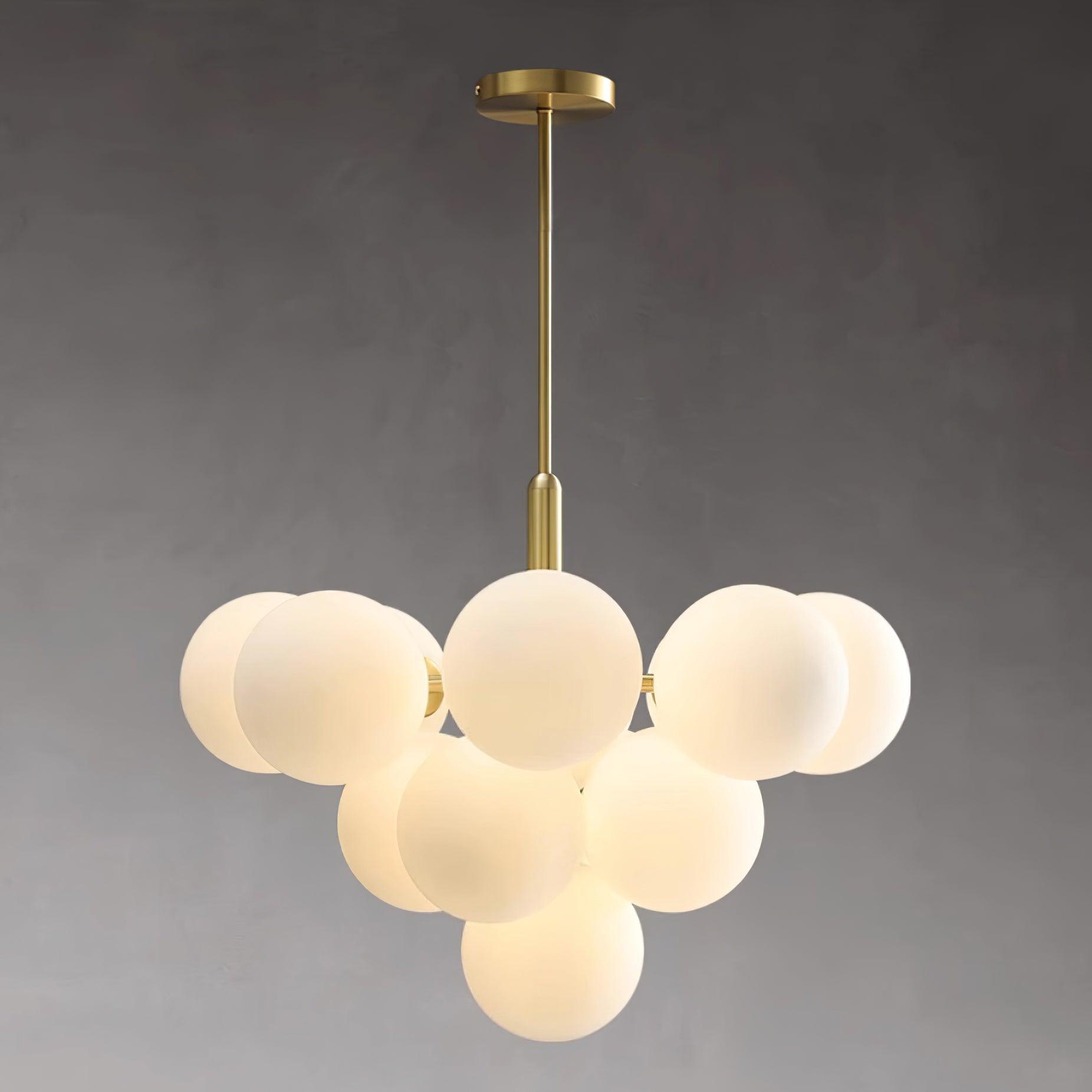 Freyza | Lustre en laiton avec globe en verre – Lustre moderne pour salle à manger et salon