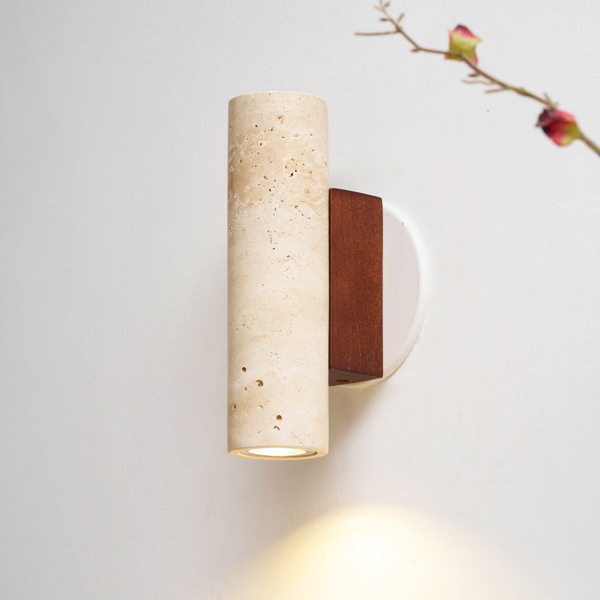 Freyza | Uvineth Travertin-Wandleuchte – Schlafzimmer, Flur