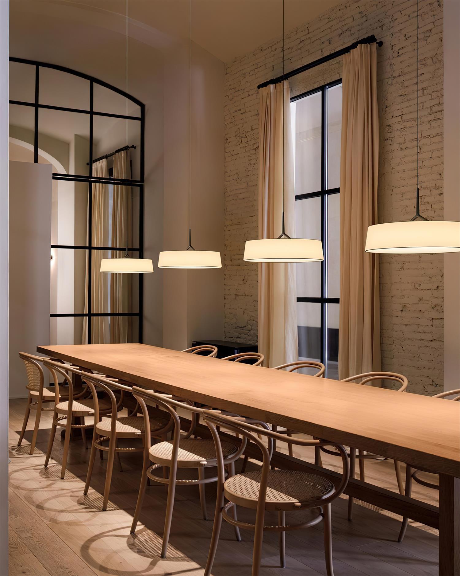 Freyza | Suspension blanche en tissu, noire et blanche – Luminaire suspendu pour cuisine et salle à manger