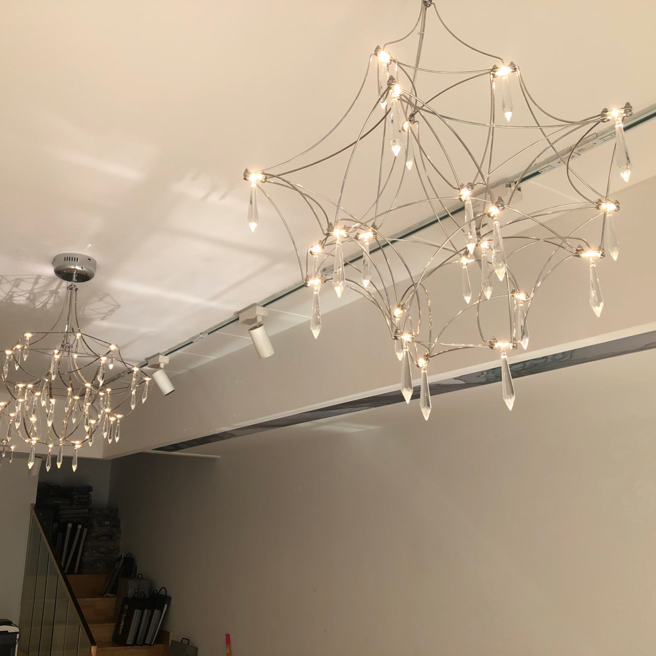 Freyza | Lustre en cristal de luxe postmoderne Allaeira – Salle à manger et salon modernes