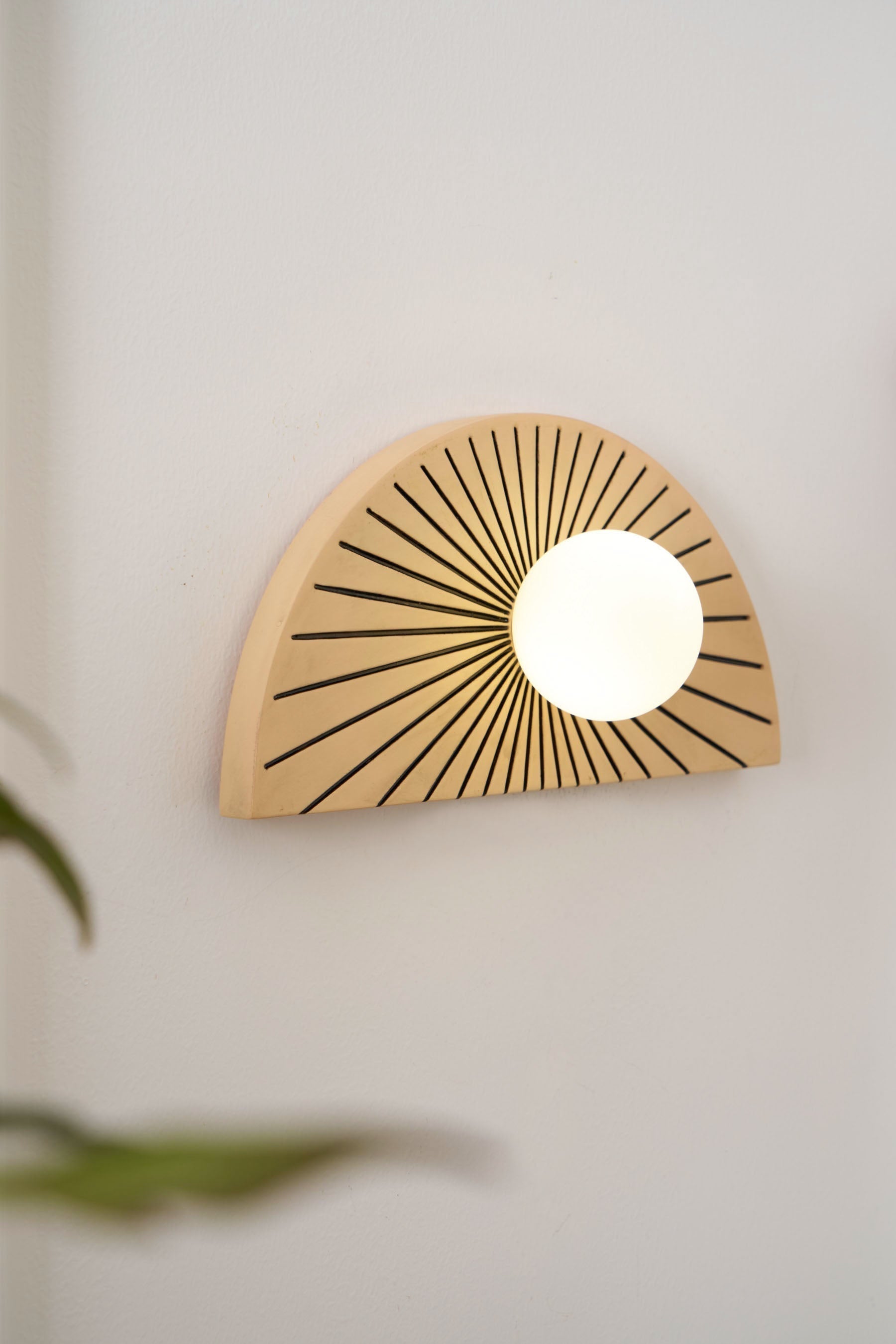 Freyza | Nytheos Resin Glass Glass Resin Wall Light – Bedroom Hallway