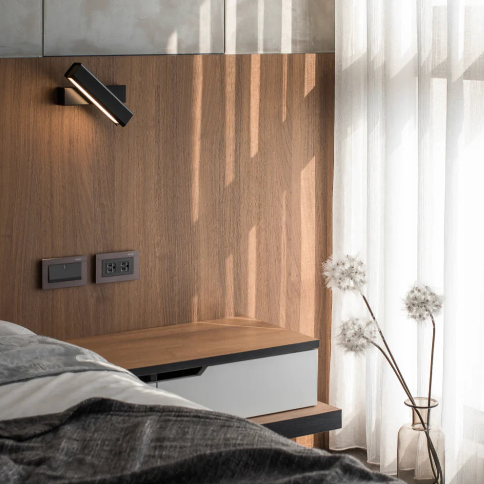 Freyza | Olvynora drehbare hölzerne Wandleuchte – Schlafzimmer, Flur