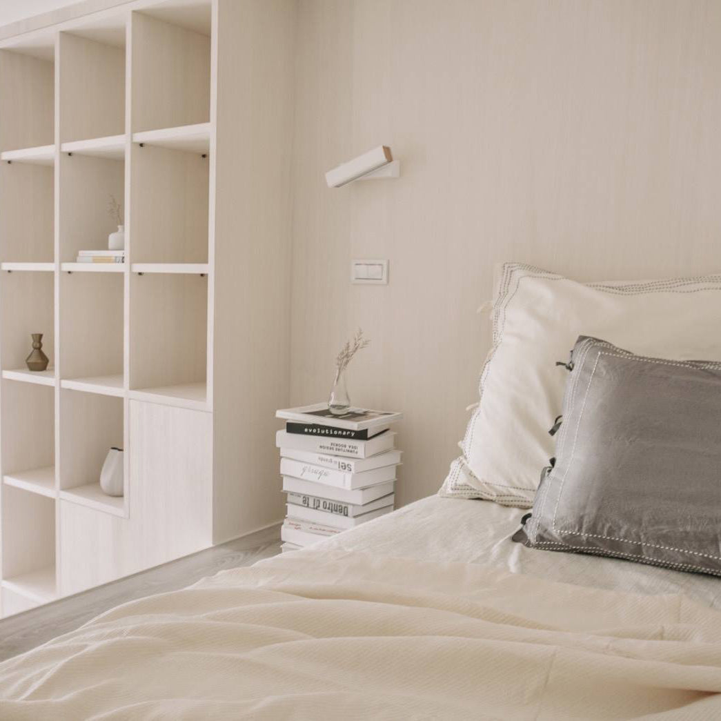 Freyza | Olvynora drehbare hölzerne Wandleuchte – Schlafzimmer, Flur
