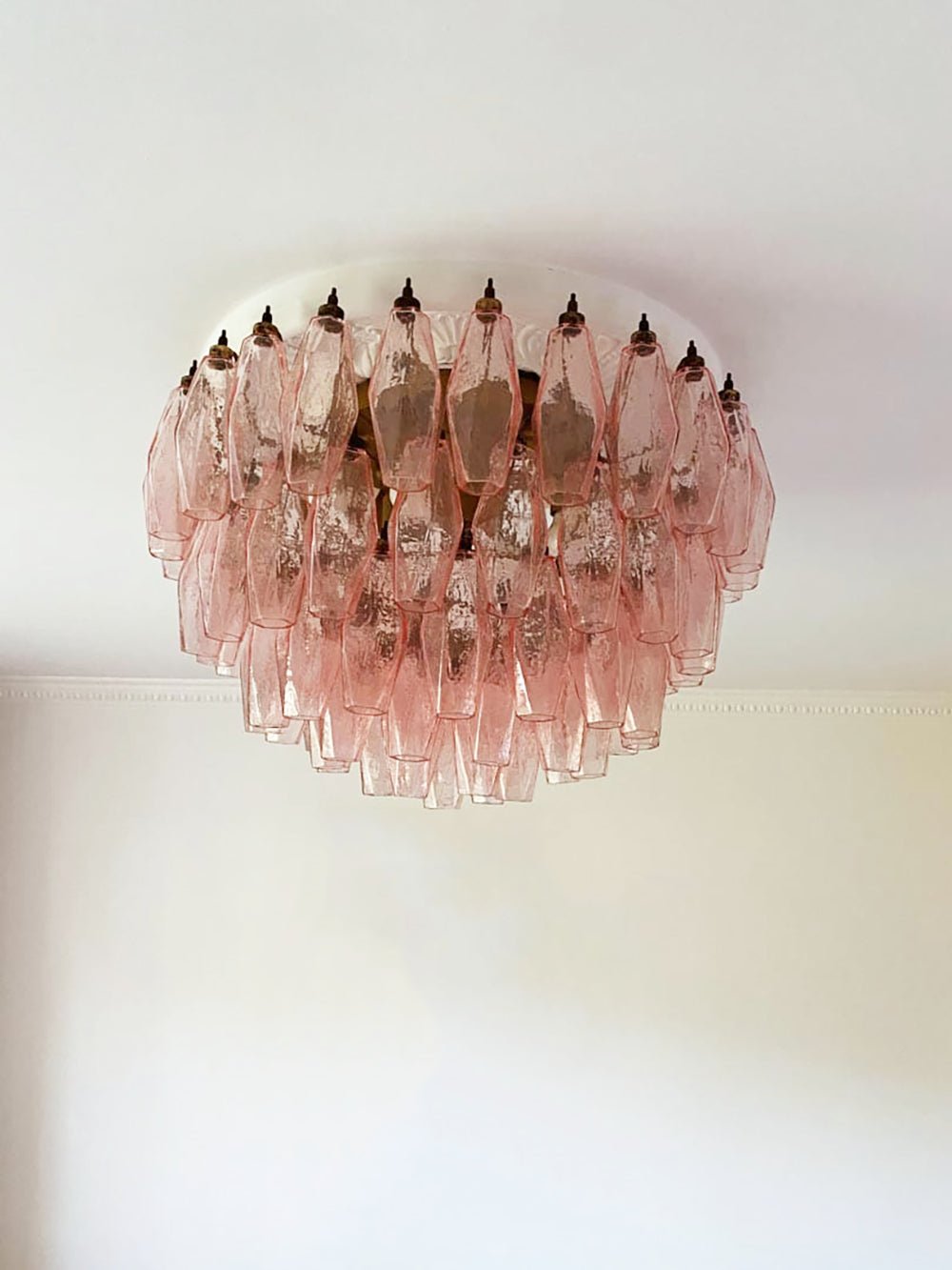 Freyza | Suspension plafond Aurora en verre rose – Chambre et salon vintage
