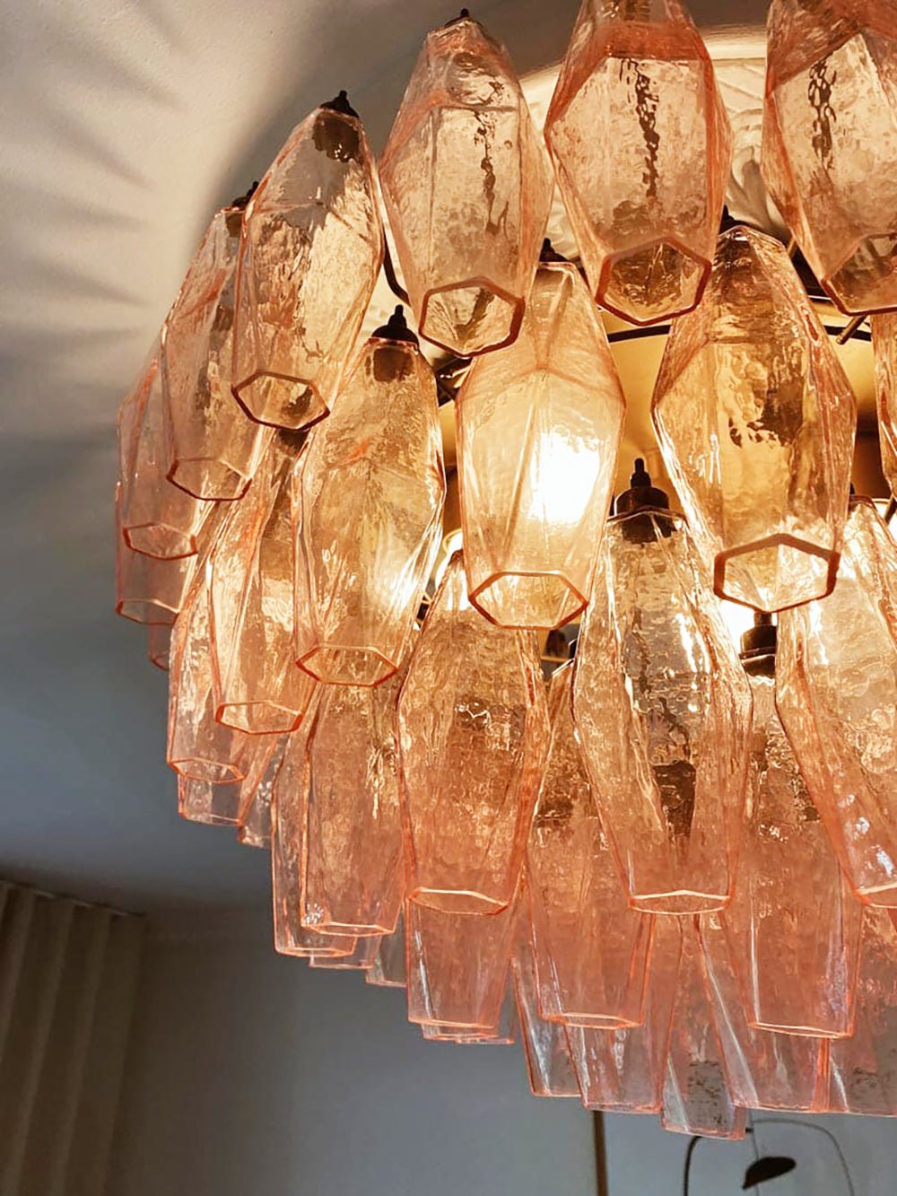 Freyza | Suspension plafond Aurora en verre rose – Chambre et salon vintage