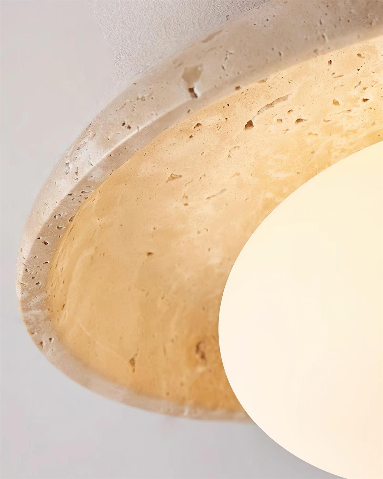 Freyza | Plafonnier affleurant en travertin Mylie – Chambre, couloir, cuisine
