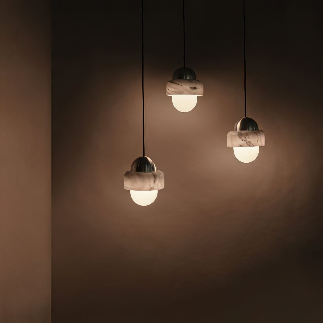 Freyza | Elliren Marmor-Glas-Pendelleuchte mit Glaskugel – Küche, Esszimmer