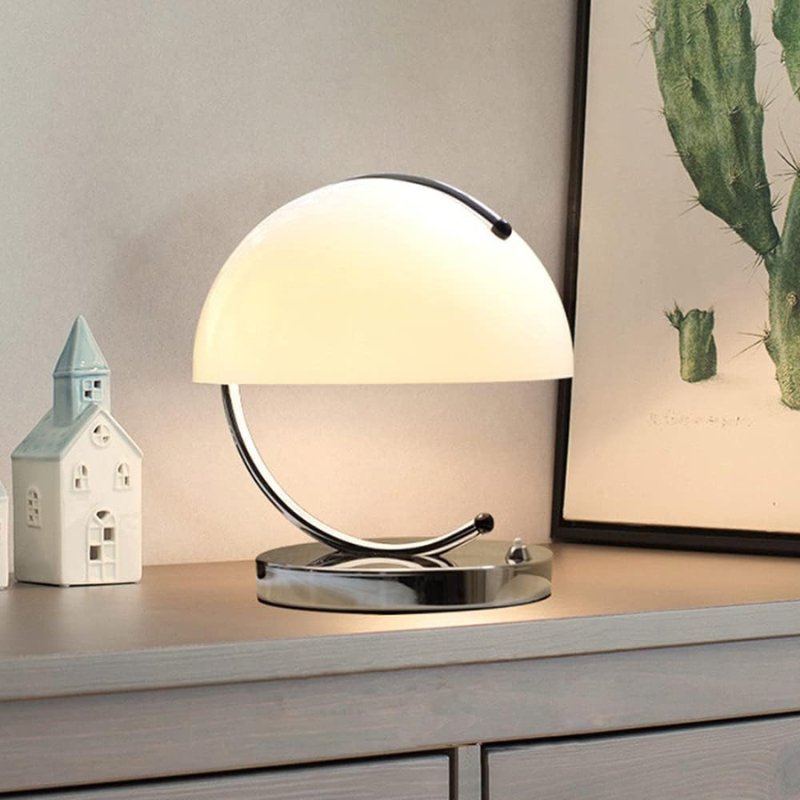 NostalgiaGlow | Elegant Vintage Style Table Lamp for Cozy Spaces 3