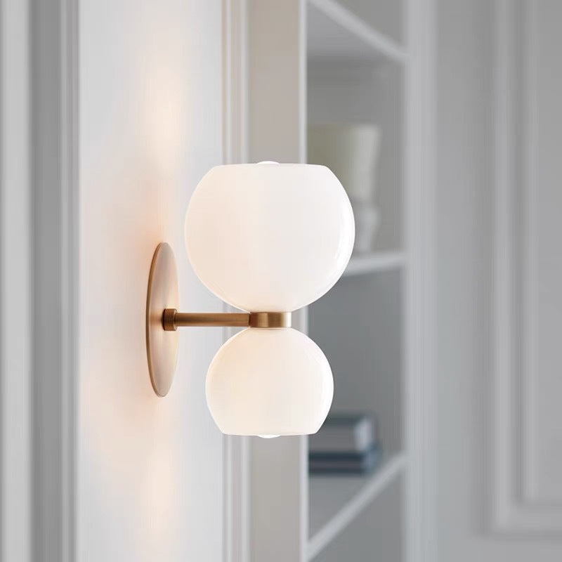 Freyza | Weiße Glas Innen-Wandleuchte – Modernes Schlafzimmer Wohnzimmer