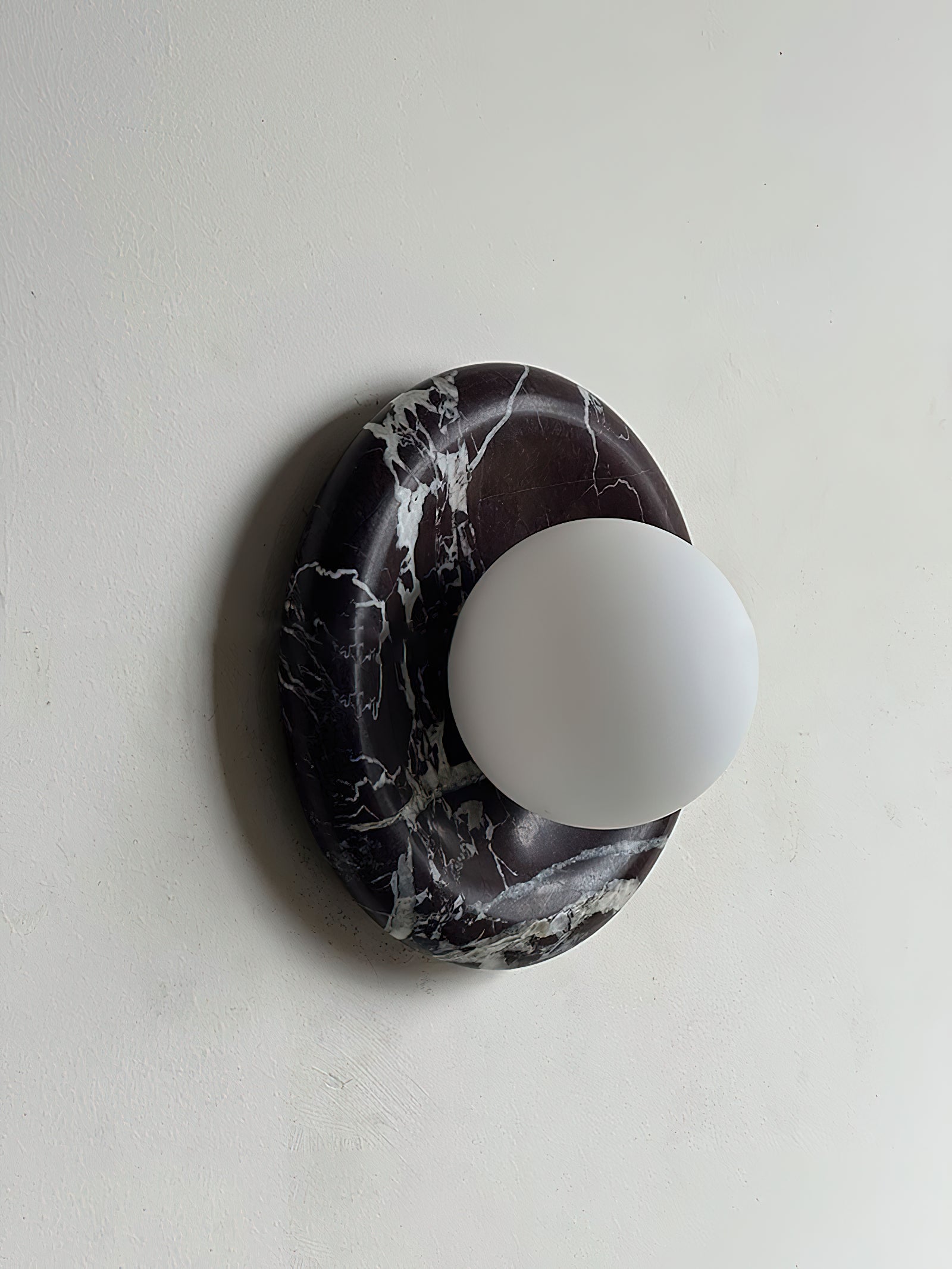 Freyza | Uzorionis Nordic Art Glass Marble Wall Light – Nordic Bedroom Hallway