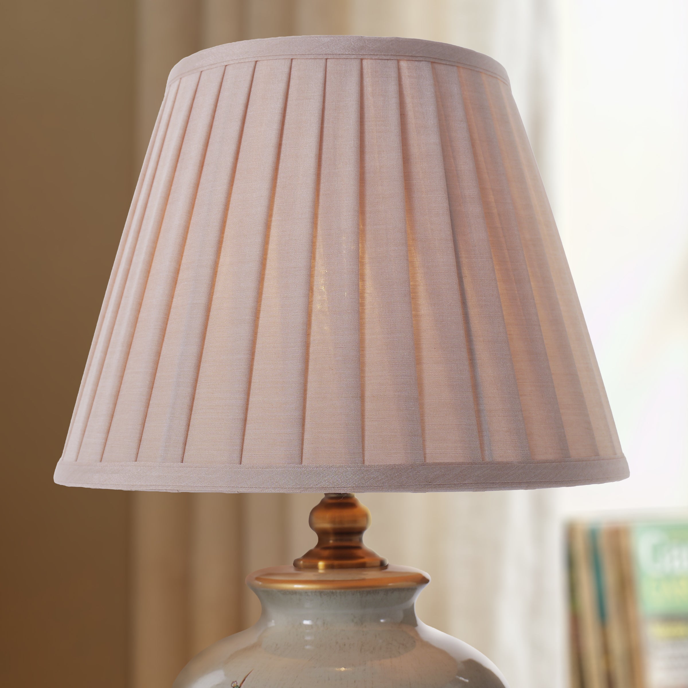 Ceramic Elegance | Timeless Hand-Painted Chinoiserie Table Lamp Collection 17