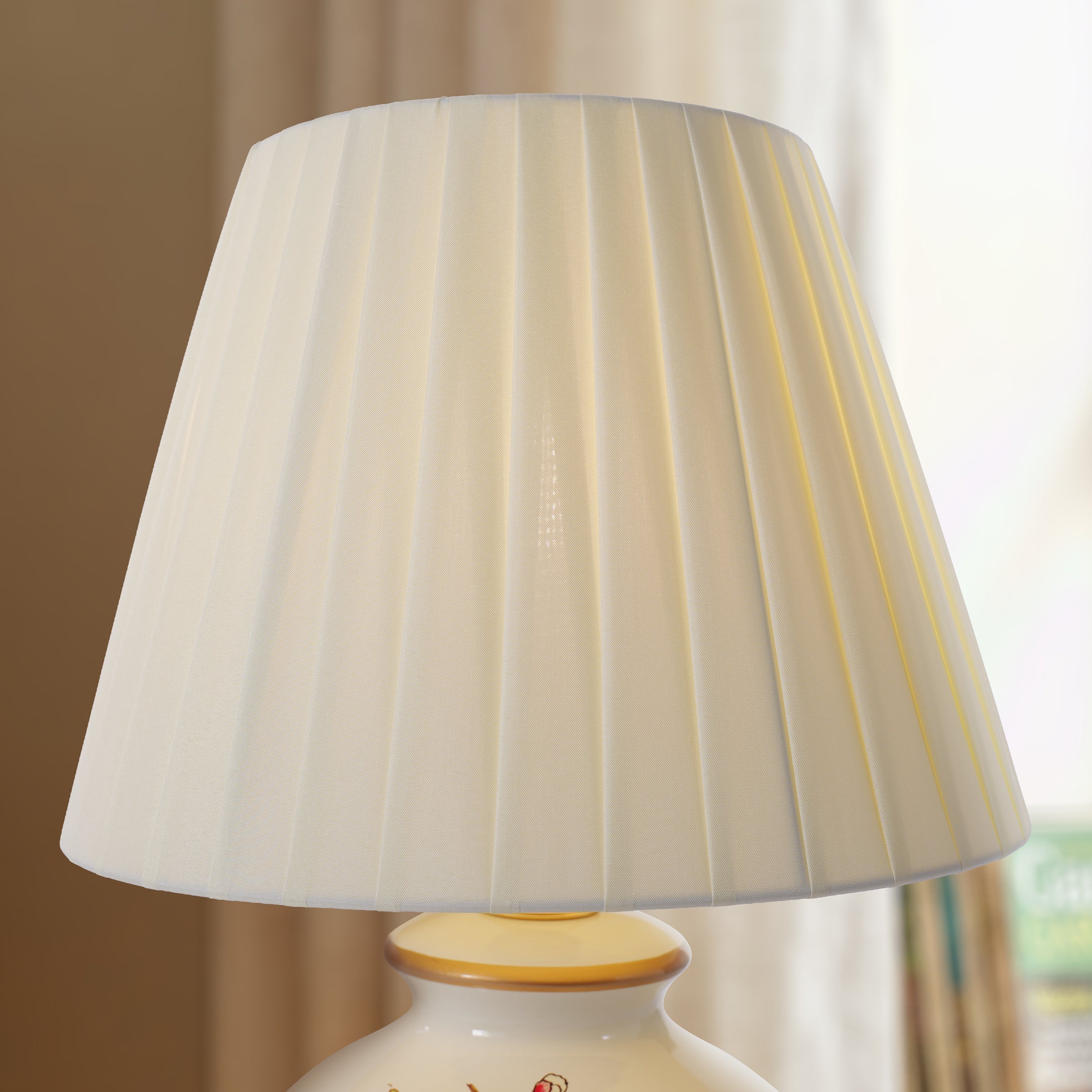 Ceramic Elegance | Timeless Hand-Painted Chinoiserie Table Lamp Collection 27