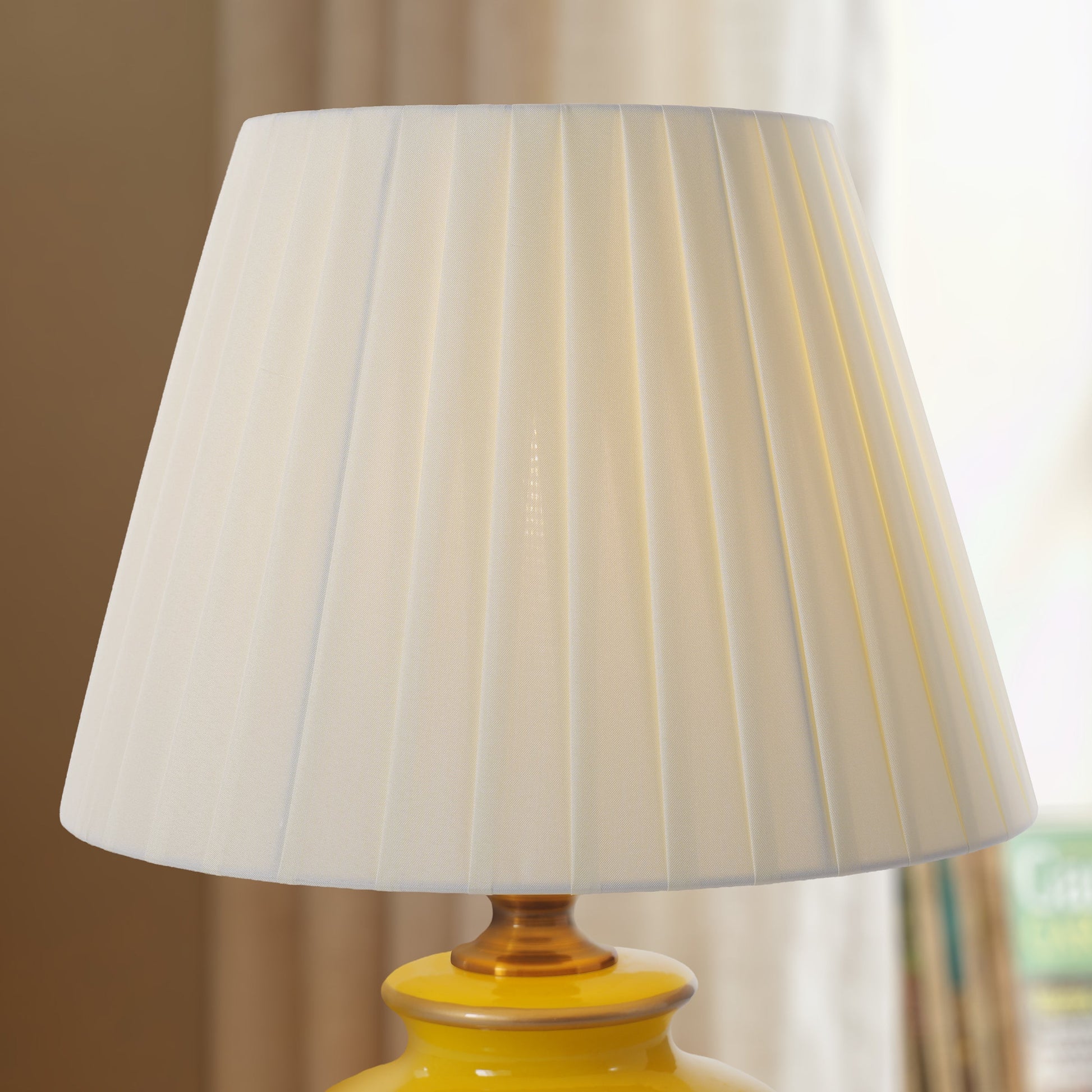 Ceramic Elegance | Timeless Hand-Painted Chinoiserie Table Lamp Collection 37