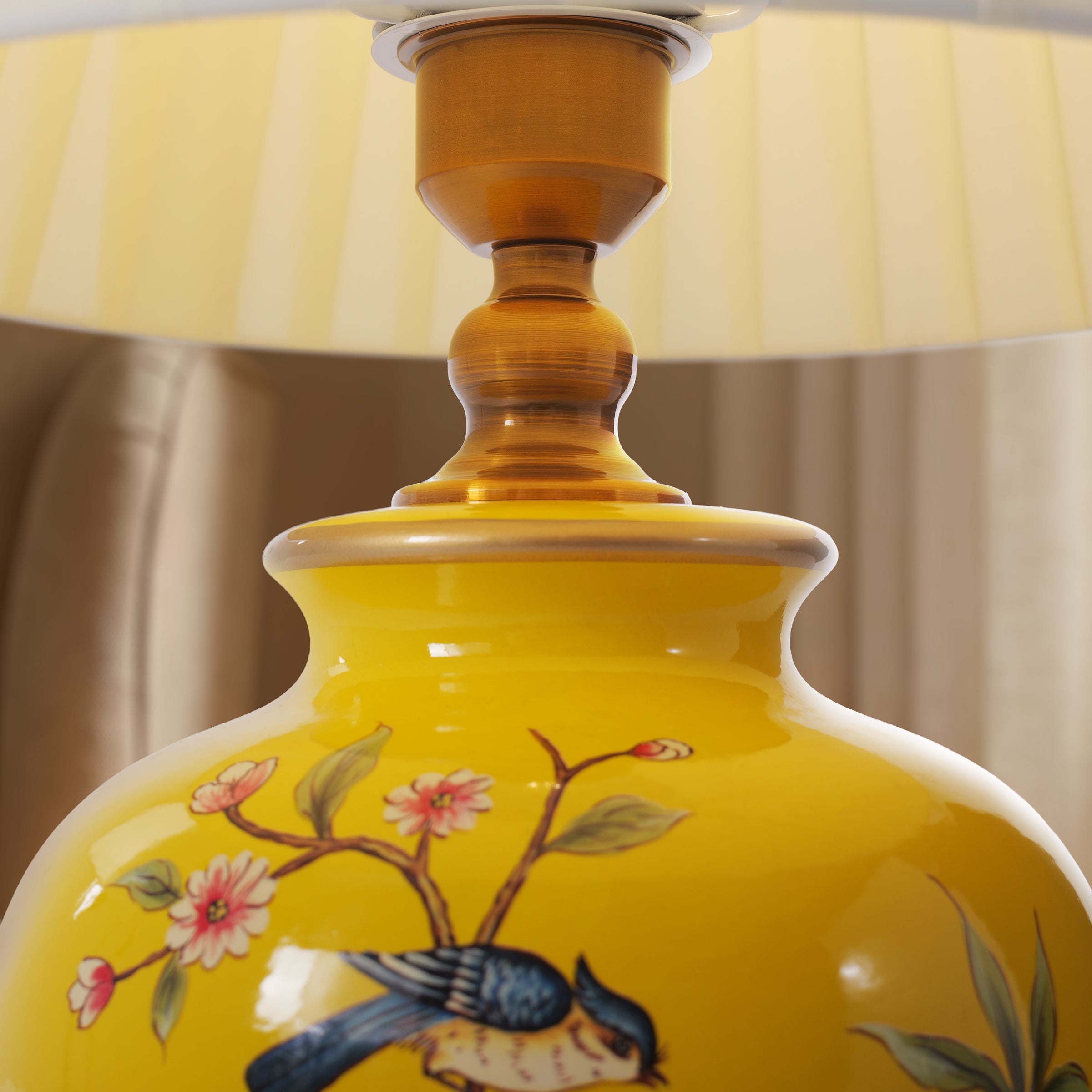 Ceramic Elegance | Timeless Hand-Painted Chinoiserie Table Lamp Collection 38
