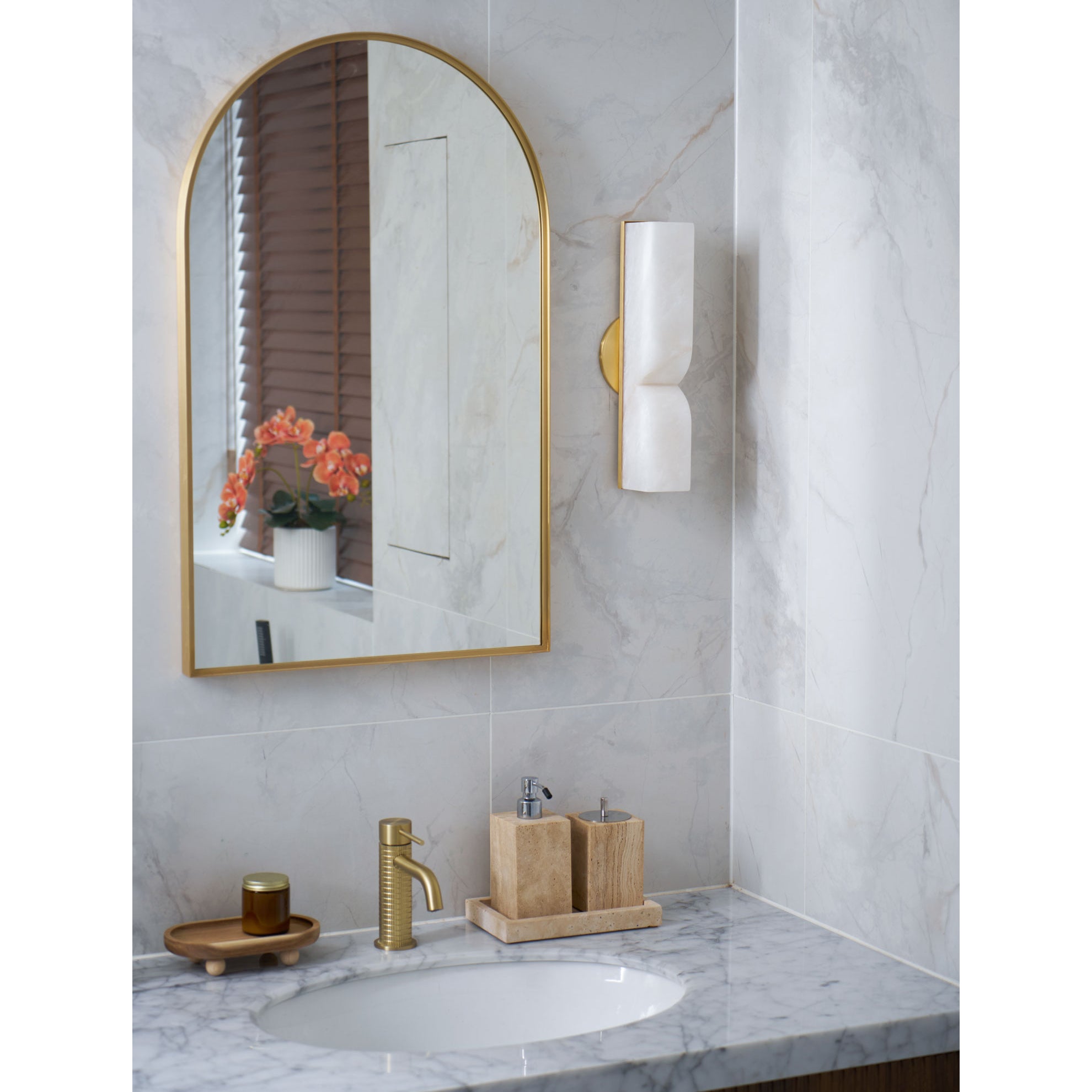 Freyza | Lyvenisra rechteckige Alabaster-Wandleuchte – Schlafzimmer, Flur