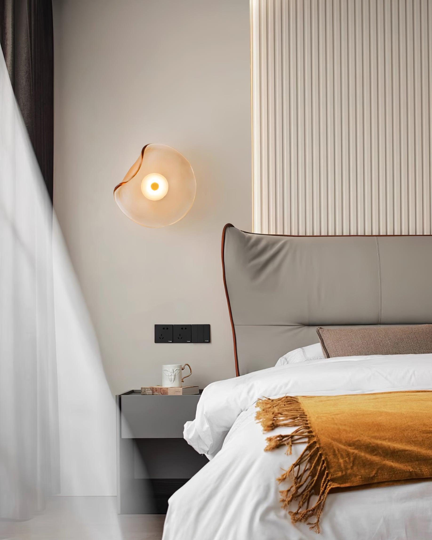 Freyza | Applique murale d’intérieur Lunara en verre ambré – chambre et salon
