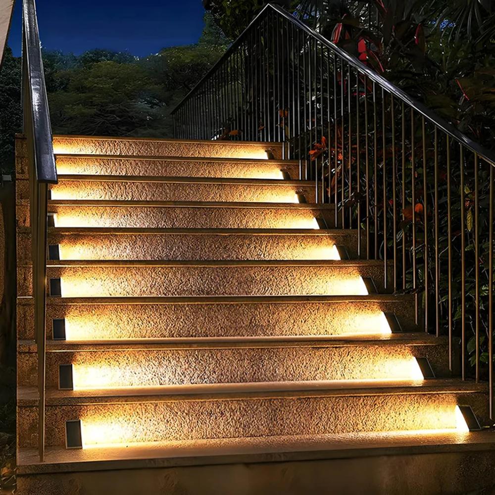 Freyza - Solara | Stylish Modern Solar Garden Lights for Outdoor Illumination