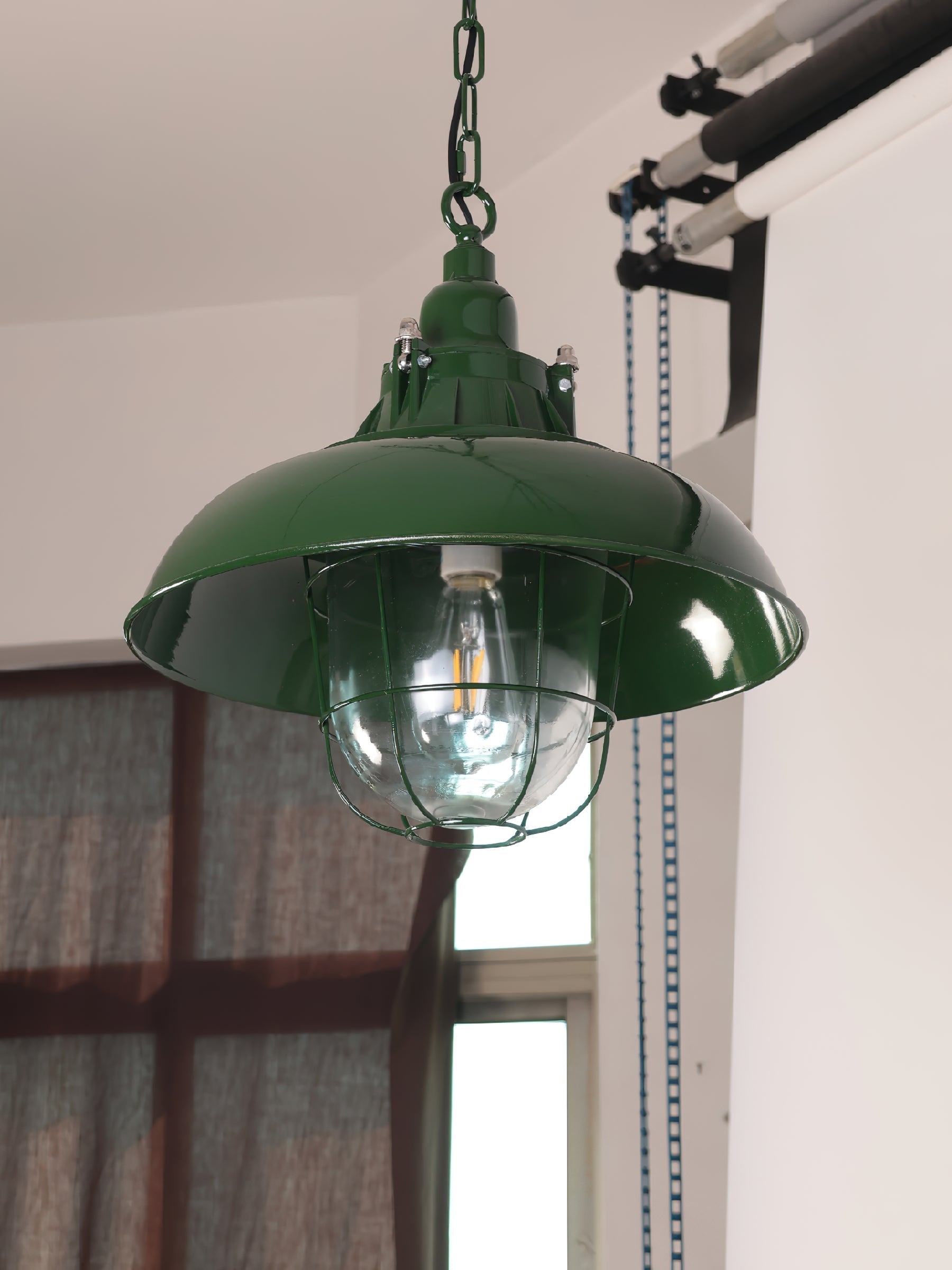 Freyza | Vemiryra – Suspension industrielle vintage pour cuisine et salle à manger