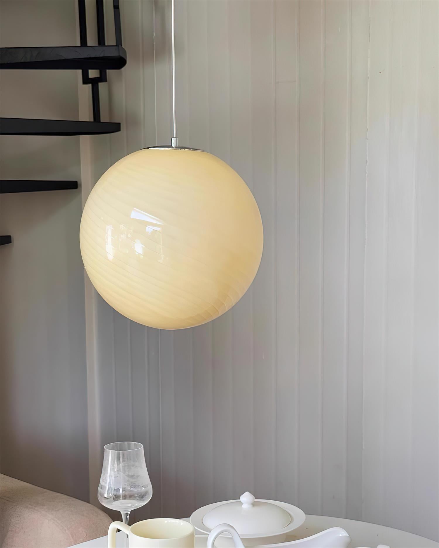 Freyza | Suspension boule en verre Joliv – Cuisine et salle à manger