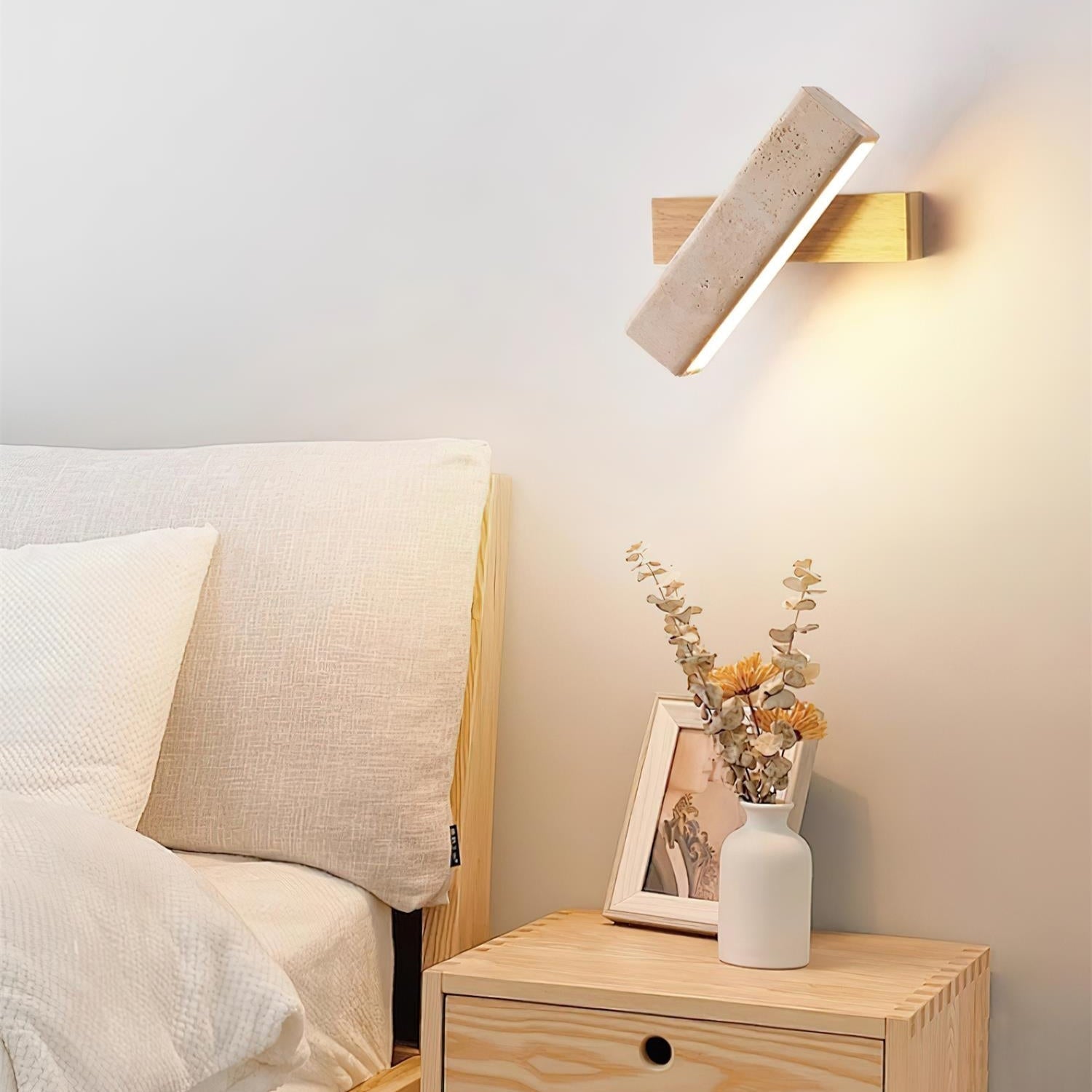 Freyza | Applique murale rotative Orbit en travertin – chambre, couloir