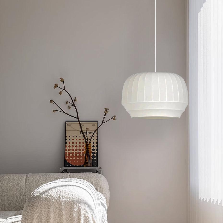 Freyza | Suspension en tissu blanc avec abat-jour en soie – Luminaire moderne pour cuisine et salle à manger