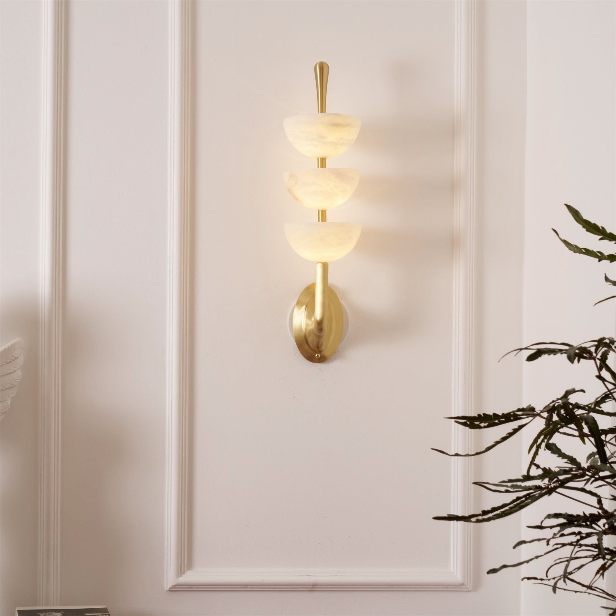 Freyza | Vitheiel Art Alabaster Wall Light – Bedroom Hallway