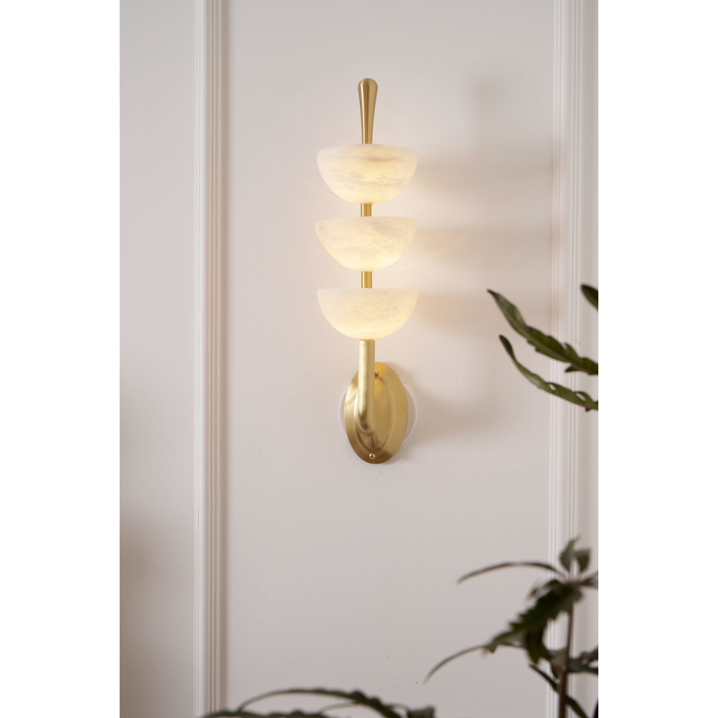 Freyza | Vitheiel Art Alabaster Wall Light – Bedroom Hallway