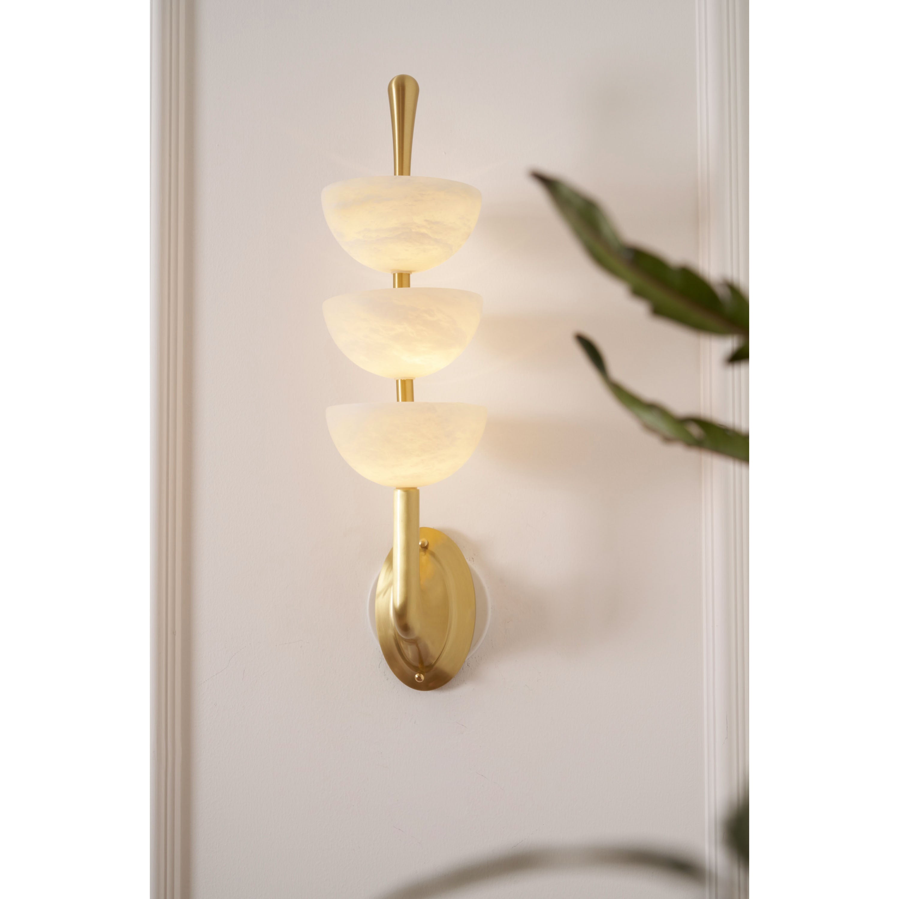 Freyza | Vitheiel Art Alabaster Wall Light – Bedroom Hallway