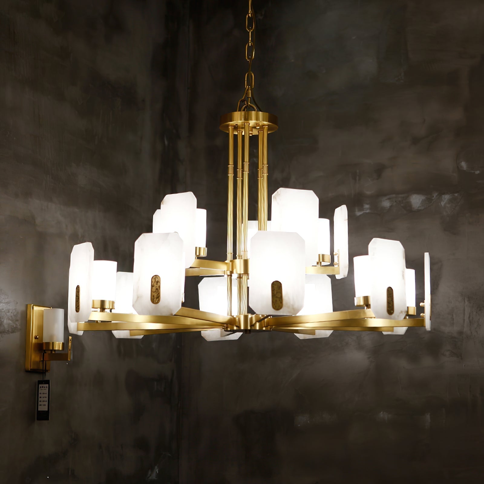 Freyza | Lustre en laiton luxueux postmoderne Aursorion – Salle à manger et salon modernes
