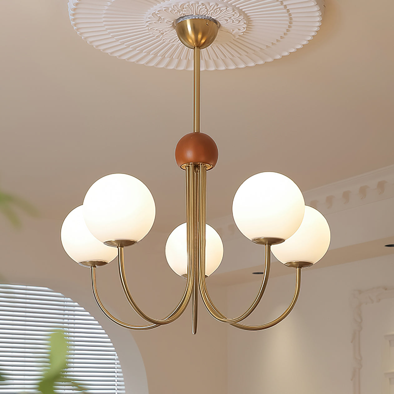 Freyza | Lustre moderne en laiton et verre – Salle à manger et salon modernes