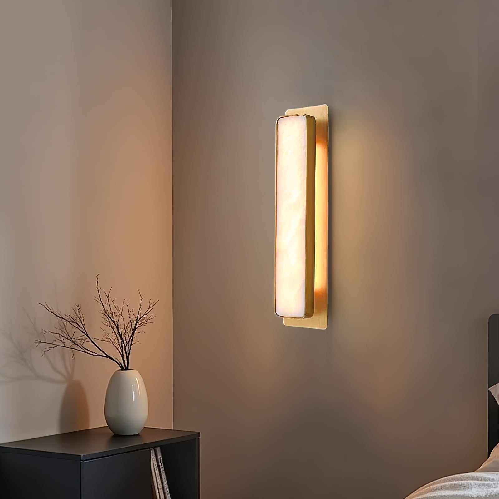 Freyza | Applique murale linéaire en albâtre Ollore – Chambre Couloir