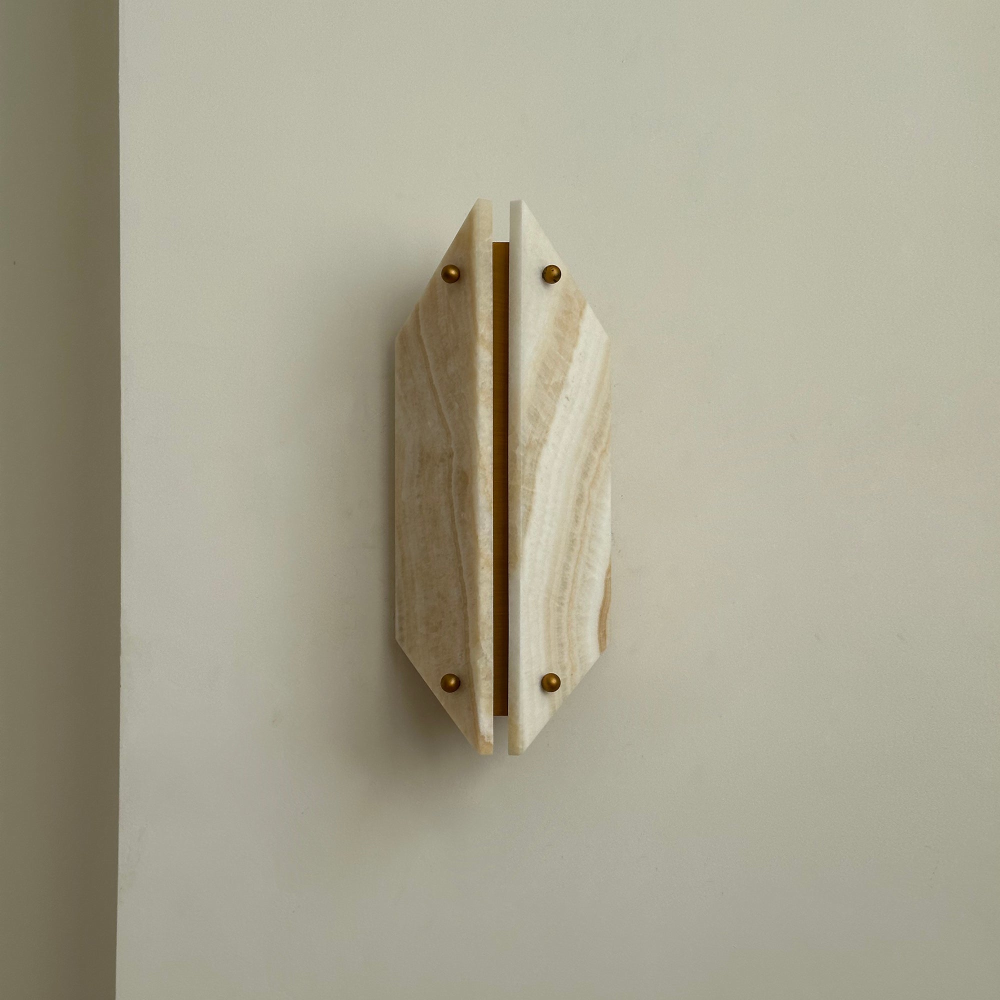 Freyza | Elaeira Stein-Alabaster-Wandleuchte – Schlafzimmer, Flur