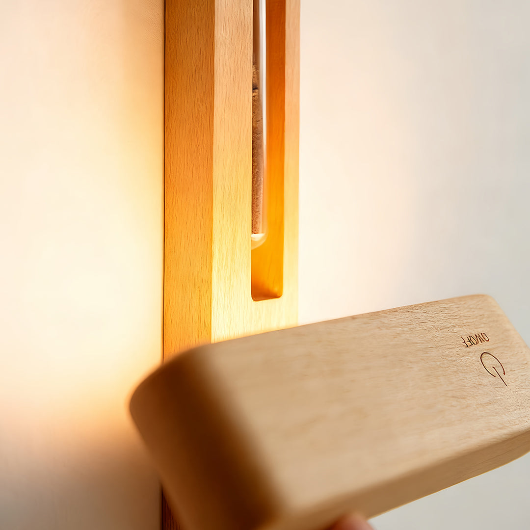 Freyza - LED Wall Sconce Light – Minimalist Wooden Magnetic USB Rechargeable (12x4cm / 4.7x1.5in)