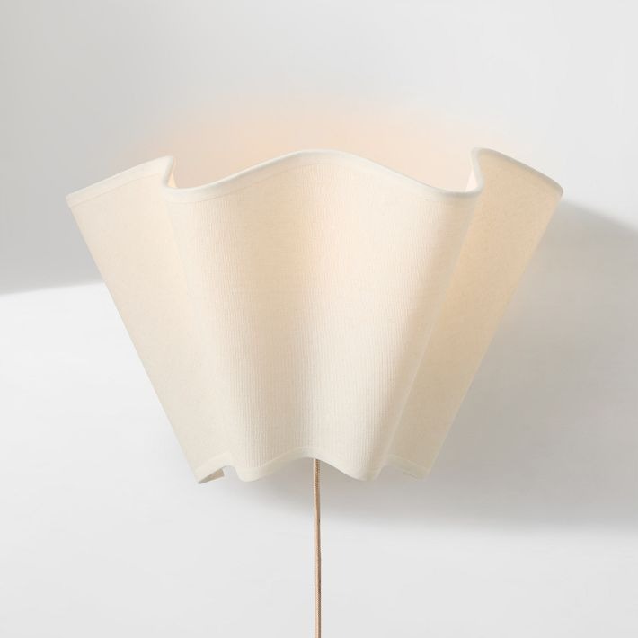 Freyza | Curve Scalloped Linen Wall Lamp