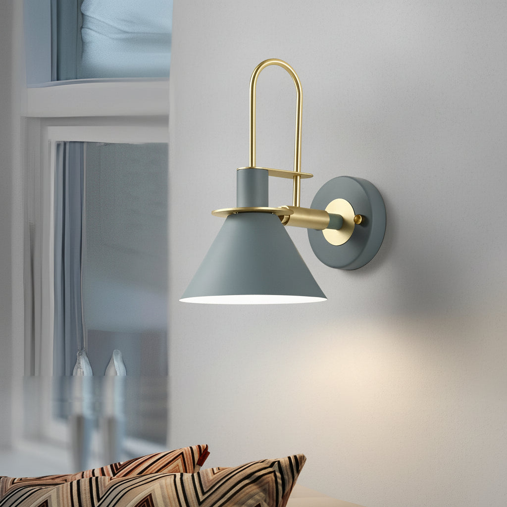 Freyza - LED Wall Sconce Light – Modern Nordic Horn Iron Brass (37x20cm / 14.5x7.8in)