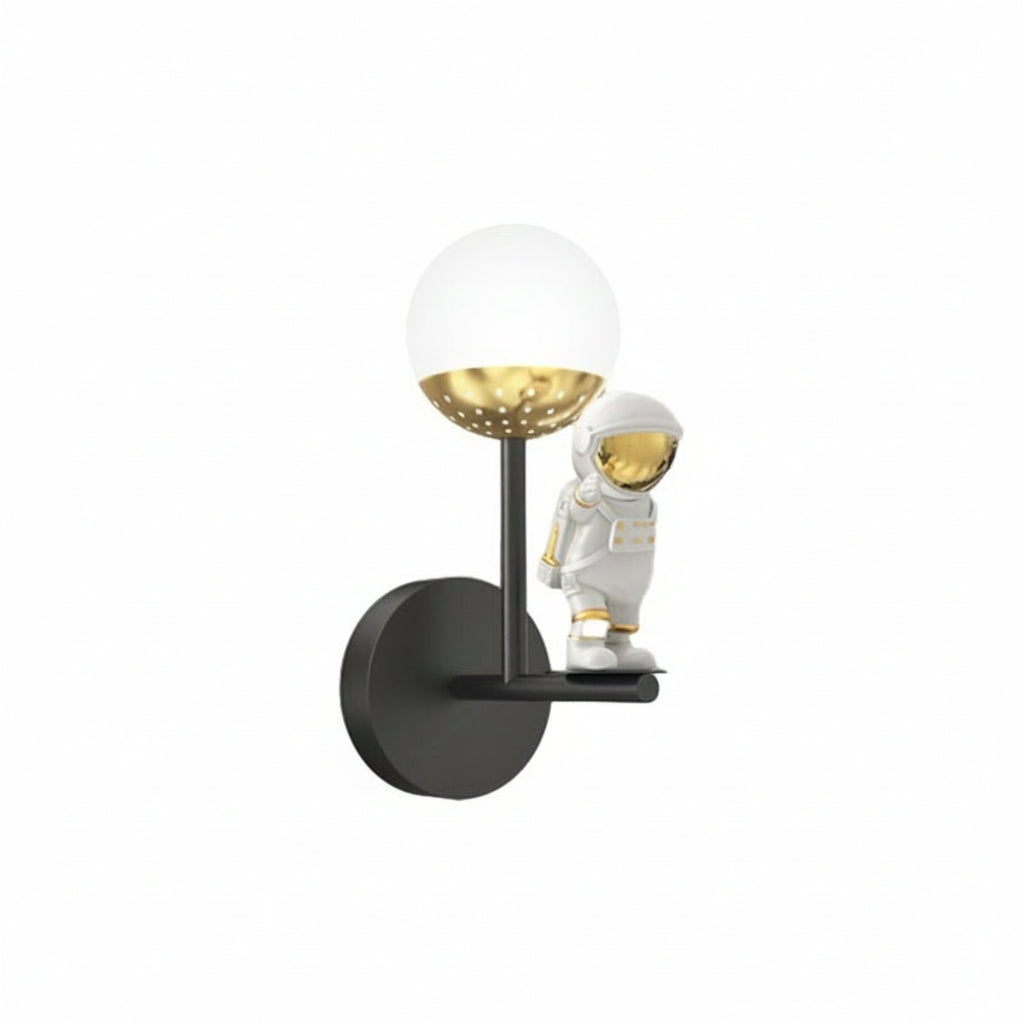 Freyza - LED Wall Sconce Light – Modern Astronaut Moon 3D Resin (25x10cm / 9.8x3.9in)