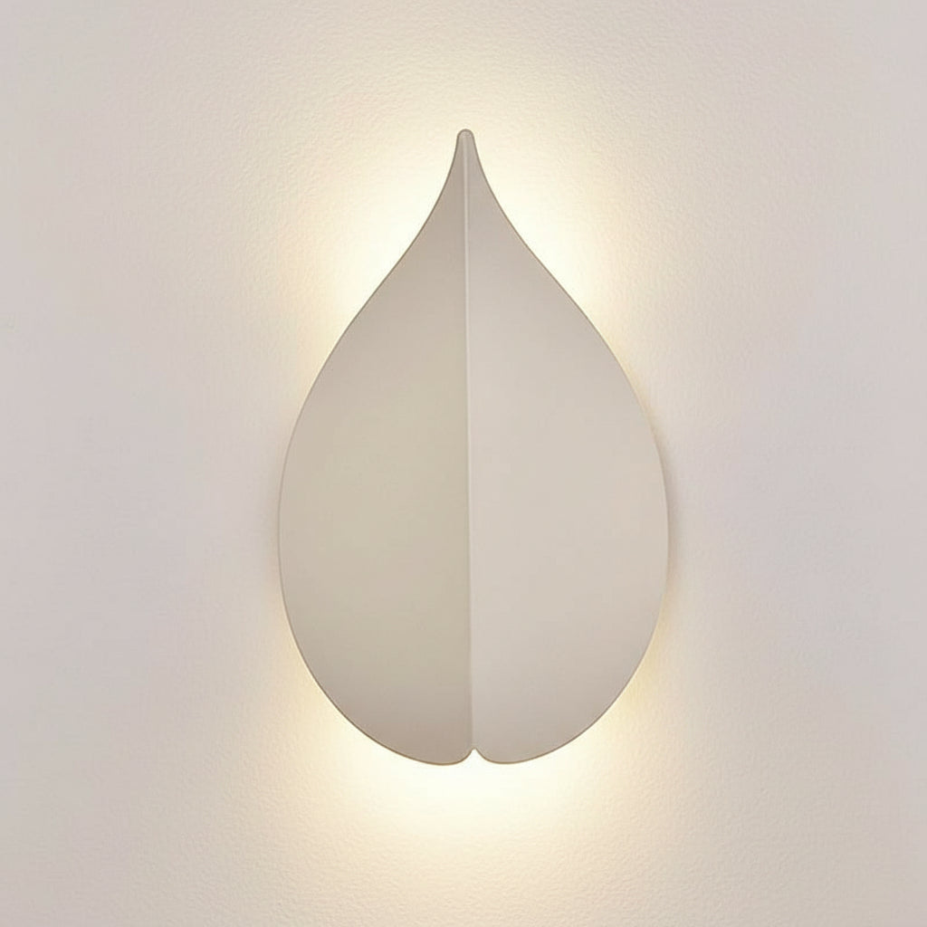 Freyza - LED Wall Sconce – Leaf Shaped Geometric Iron Acrylic Black White (Integrated LED & 15x25cm)