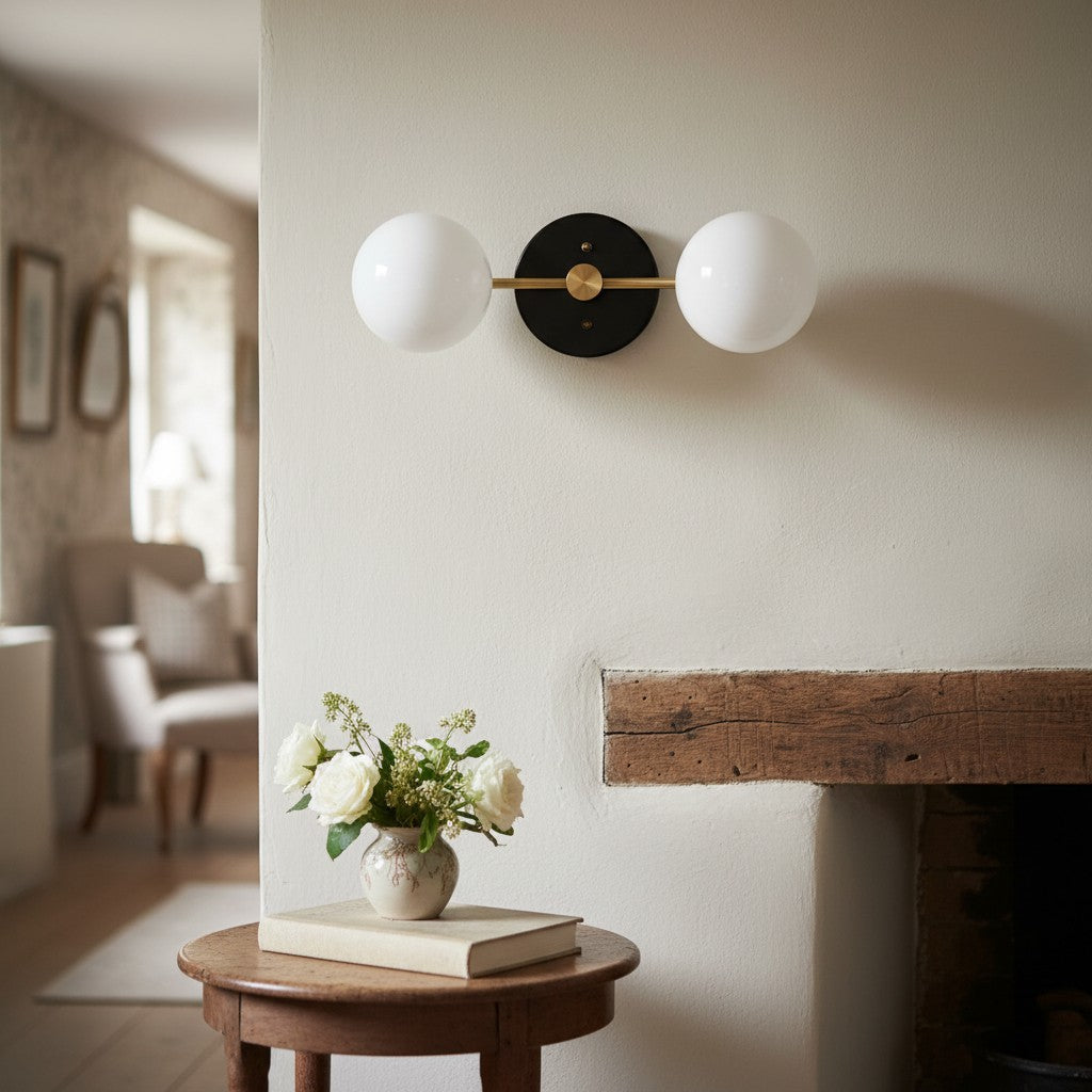 Freyza | Brass Wall Sconce – Modern Living Room Hallway
