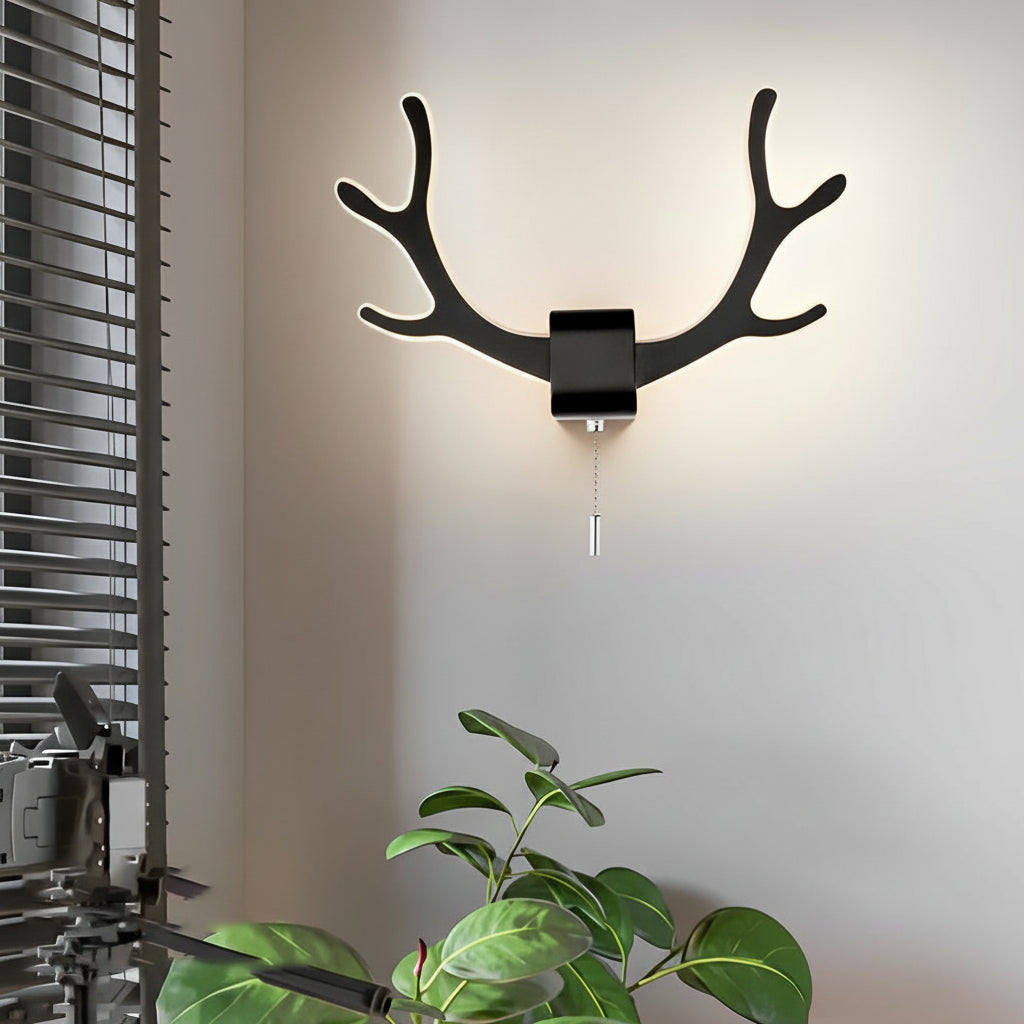 Freyza - LED Wall Sconce Light – Modern Antler Iron Pull Switch (30x20cm / 12x8in)