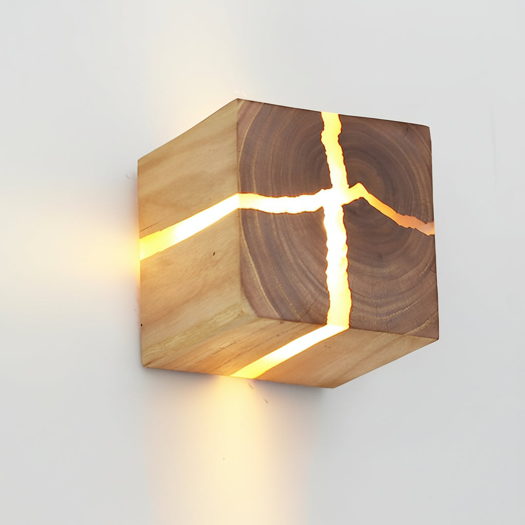 Freyza - Wood Wall Sconce – Square Cracked Grain Resin LED (G4 Warm White & 8x8cm)