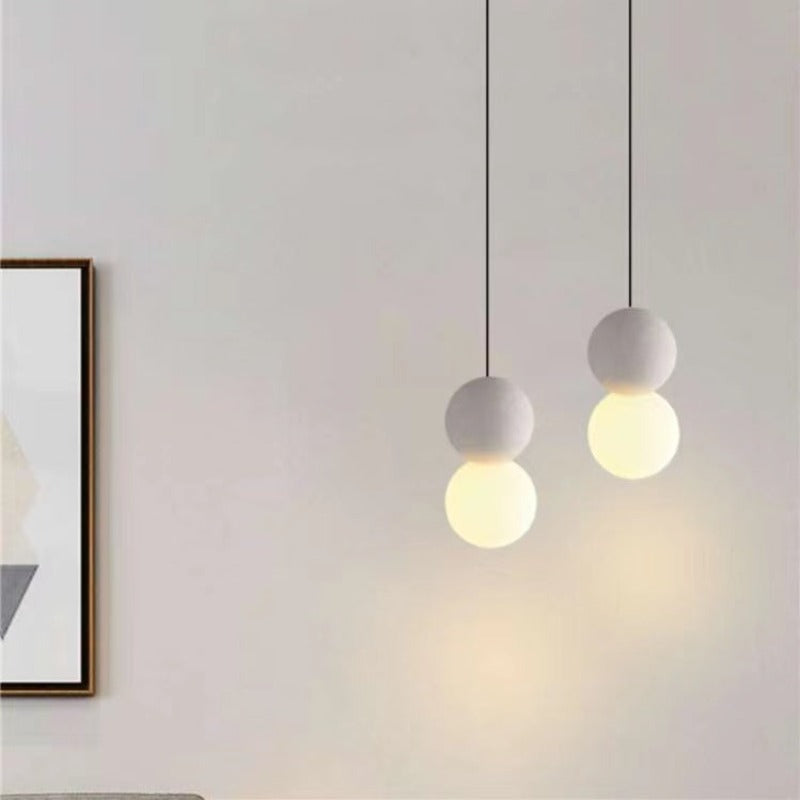 Freyza | Suspension noire – Cuisine moderne, salle à manger