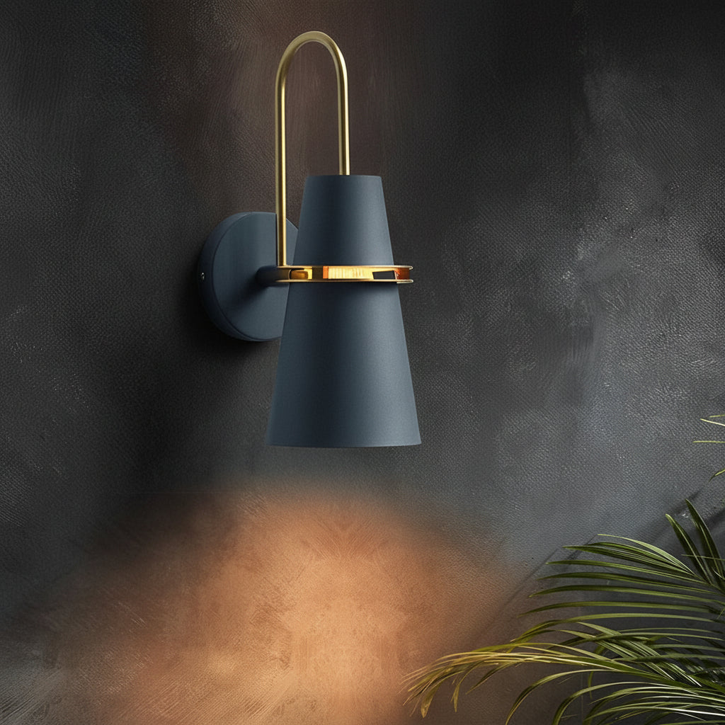 Freyza - Moderne nordische kreative Eisen-Wandleuchte – Minimalistische matte Metall-Wandlampe (E26/E27)