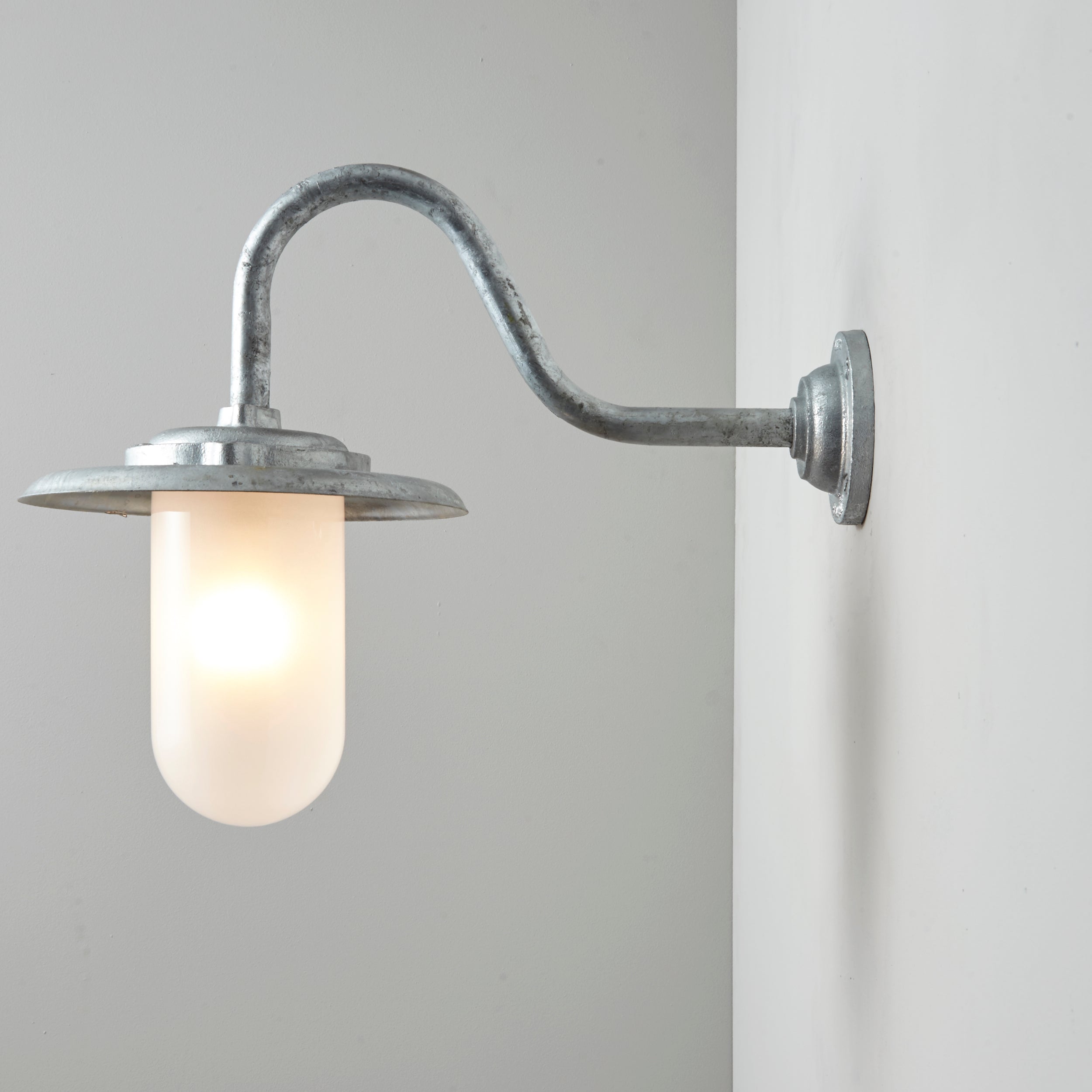 Freyza - Davey Lighting Galvanised Exterior Swan Neck Wall Light 7677, Clear Glass